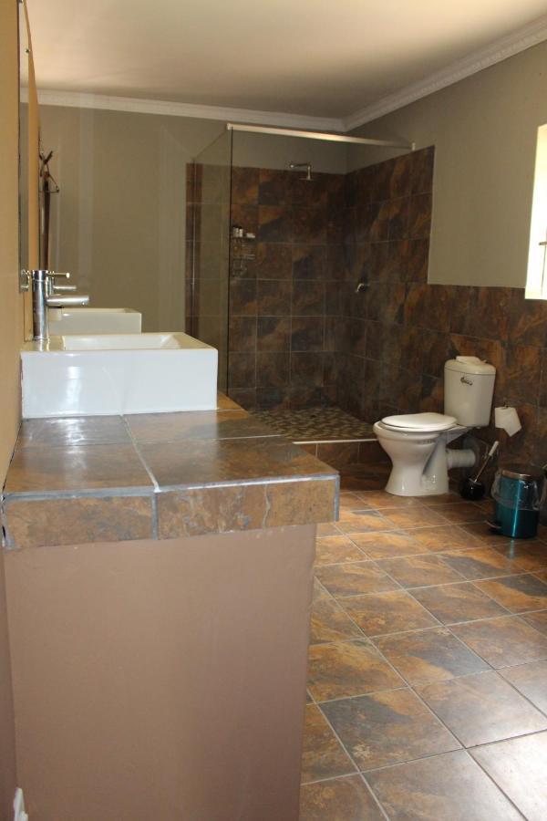 Rivermews Hotel And Spa Maun ภายนอก รูปภาพ