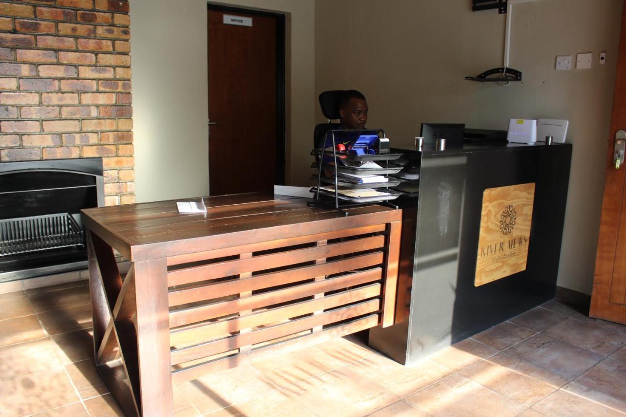 Rivermews Hotel And Spa Maun ภายนอก รูปภาพ