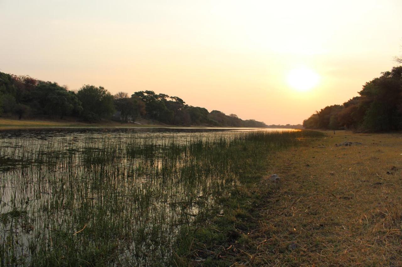 Rivermews Hotel And Spa Maun ภายนอก รูปภาพ